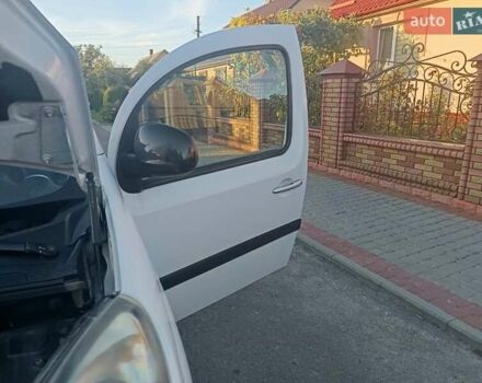 Рено Кєнгу 2014 у Дубно на Automoto.ua Білий Рено Кєнгу, об'ємом двигуна 1.46 л та пробігом 345 тис. км за 8800 $, фото 30 на Automoto.ua