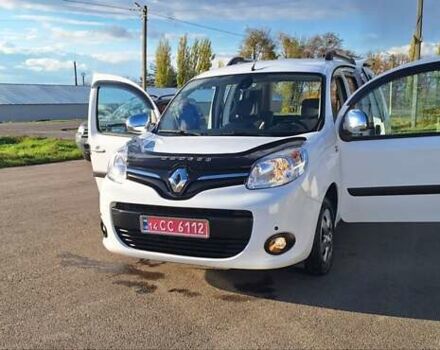 Рено Кенгу 2014 в Новоархангельске на Automoto.ua Белый Рено Кенгу, объемом двигателя 1.5 л и пробегом 64 тыс. км за 12500 $, фото 101 на Automoto.ua