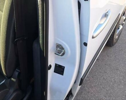 Рено Кенгу 2014 в Новоархангельске на Automoto.ua Белый Рено Кенгу, объемом двигателя 1.5 л и пробегом 64 тыс. км за 12500 $, фото 56 на Automoto.ua