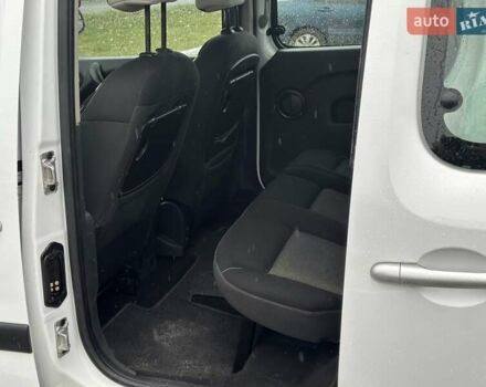 Белый Рено Кенгу, объемом двигателя 1.5 л и пробегом 255 тыс. км за 9800 $, фото 29 на Automoto.ua