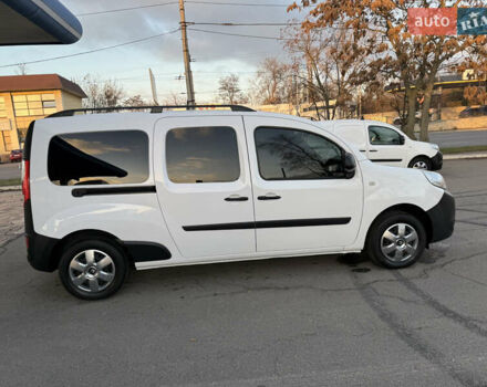 Белый Рено Кенгу, объемом двигателя 1.5 л и пробегом 190 тыс. км за 11799 $, фото 12 на Automoto.ua