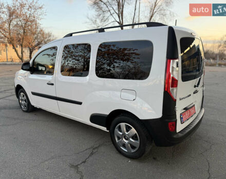 Белый Рено Кенгу, объемом двигателя 1.5 л и пробегом 190 тыс. км за 11799 $, фото 23 на Automoto.ua