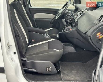 Белый Рено Кенгу, объемом двигателя 1.5 л и пробегом 255 тыс. км за 9800 $, фото 27 на Automoto.ua