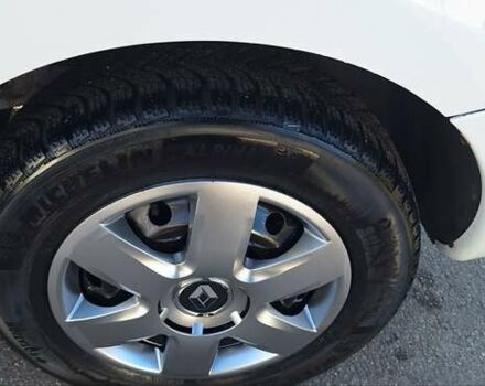 Рено Кенгу 2014 в Новоархангельске на Automoto.ua Белый Рено Кенгу, объемом двигателя 1.5 л и пробегом 64 тыс. км за 12500 $, фото 55 на Automoto.ua