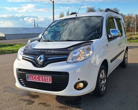 Рено Кенгу 2014 в Новоархангельске на Automoto.ua Белый Рено Кенгу, объемом двигателя 1.5 л и пробегом 64 тыс. км за 12500 $, фото 121 на Automoto.ua