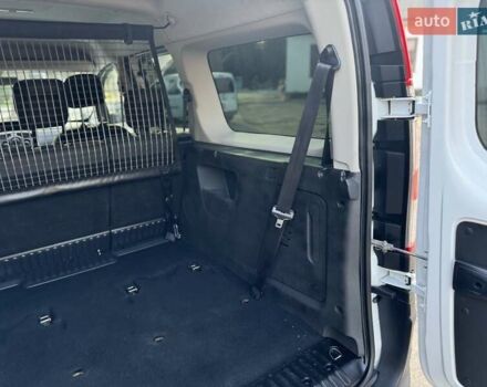 Белый Рено Кенгу, объемом двигателя 1.5 л и пробегом 173 тыс. км за 11600 $, фото 56 на Automoto.ua