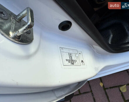 Білий Рено Кєнгу, об'ємом двигуна 1.5 л та пробігом 247 тис. км за 11700 $, фото 33 на Automoto.ua