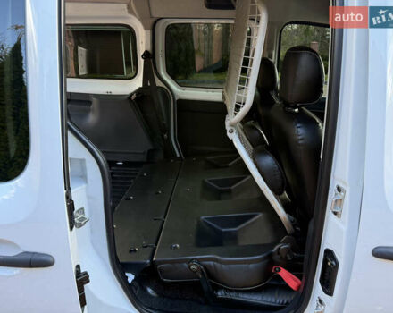 Білий Рено Кєнгу, об'ємом двигуна 1.5 л та пробігом 247 тис. км за 11700 $, фото 27 на Automoto.ua