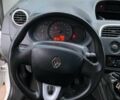 Білий Рено Кєнгу, об'ємом двигуна 1.5 л та пробігом 218 тис. км за 9700 $, фото 7 на Automoto.ua