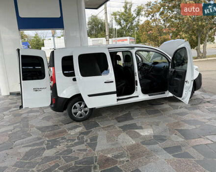 Белый Рено Кенгу, объемом двигателя 1.5 л и пробегом 190 тыс. км за 11799 $, фото 85 на Automoto.ua