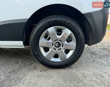 Белый Рено Кенгу, объемом двигателя 1.5 л и пробегом 173 тыс. км за 11600 $, фото 49 на Automoto.ua