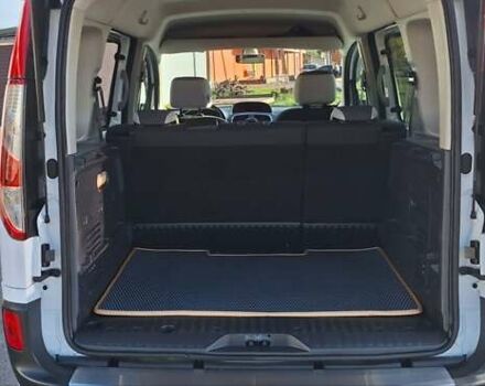 Рено Кенгу 2014 в Новоархангельске на Automoto.ua Белый Рено Кенгу, объемом двигателя 1.5 л и пробегом 64 тыс. км за 12500 $, фото 16 на Automoto.ua