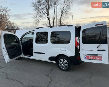 Белый Рено Кенгу, объемом двигателя 1.5 л и пробегом 190 тыс. км за 11799 $, фото 101 на Automoto.ua