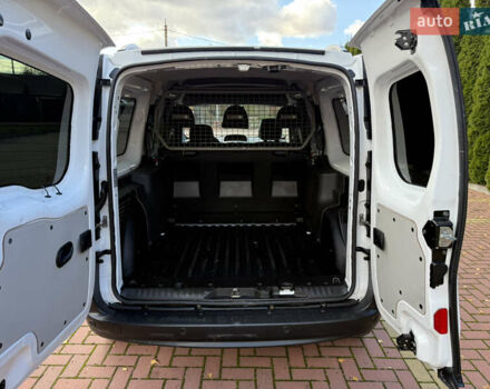 Білий Рено Кєнгу, об'ємом двигуна 1.5 л та пробігом 247 тис. км за 11700 $, фото 23 на Automoto.ua