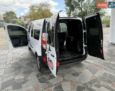 Белый Рено Кенгу, объемом двигателя 1.5 л и пробегом 190 тыс. км за 11799 $, фото 89 на Automoto.ua