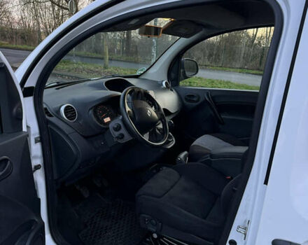 Белый Рено Кенгу, объемом двигателя 1.5 л и пробегом 186 тыс. км за 10699 $, фото 60 на Automoto.ua