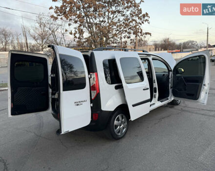 Белый Рено Кенгу, объемом двигателя 1.5 л и пробегом 190 тыс. км за 11799 $, фото 95 на Automoto.ua