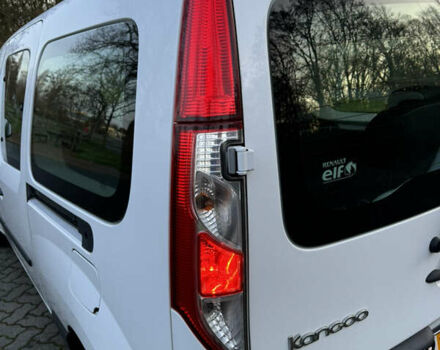 Белый Рено Кенгу, объемом двигателя 1.5 л и пробегом 186 тыс. км за 10699 $, фото 51 на Automoto.ua