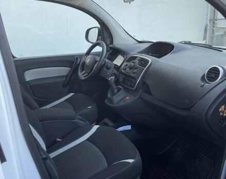 Белый Рено Кенгу, объемом двигателя 1.46 л и пробегом 170 тыс. км за 12700 $, фото 4 на Automoto.ua