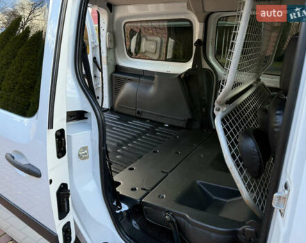 Білий Рено Кєнгу, об'ємом двигуна 1.5 л та пробігом 247 тис. км за 11700 $, фото 26 на Automoto.ua