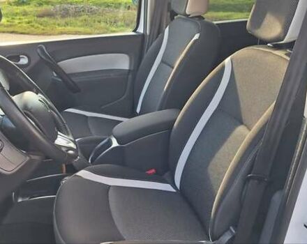 Рено Кенгу 2014 в Новоархангельске на Automoto.ua Белый Рено Кенгу, объемом двигателя 1.5 л и пробегом 64 тыс. км за 12500 $, фото 137 на Automoto.ua