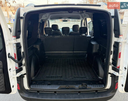 Белый Рено Кенгу, объемом двигателя 1.5 л и пробегом 190 тыс. км за 11799 $, фото 74 на Automoto.ua