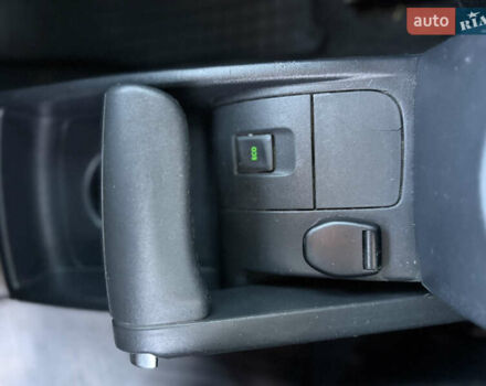 Белый Рено Кенгу, объемом двигателя 1.46 л и пробегом 215 тыс. км за 9800 $, фото 21 на Automoto.ua