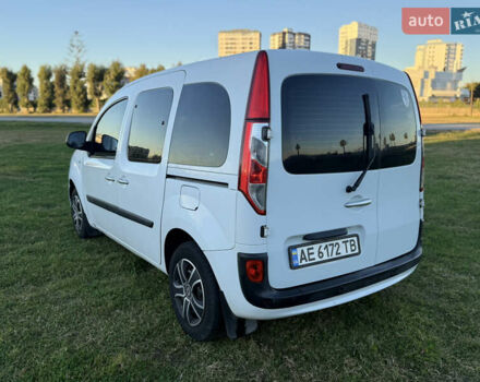 Белый Рено Кенгу, объемом двигателя 1.46 л и пробегом 215 тыс. км за 9800 $, фото 10 на Automoto.ua