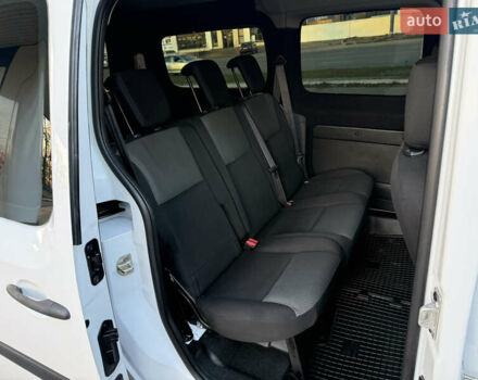 Белый Рено Кенгу, объемом двигателя 1.5 л и пробегом 190 тыс. км за 11799 $, фото 39 на Automoto.ua