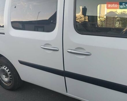 Рено Кєнгу 2014 у Дубно на Automoto.ua Білий Рено Кєнгу, об'ємом двигуна 1.46 л та пробігом 345 тис. км за 8800 $, фото 37 на Automoto.ua