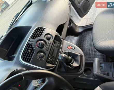 Белый Рено Кенгу, объемом двигателя 1.5 л и пробегом 190 тыс. км за 11799 $, фото 56 на Automoto.ua