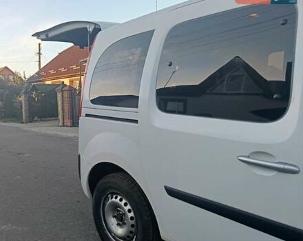 Рено Кєнгу 2014 у Дубно на Automoto.ua Білий Рено Кєнгу, об'ємом двигуна 1.46 л та пробігом 345 тис. км за 8800 $, фото 19 на Automoto.ua