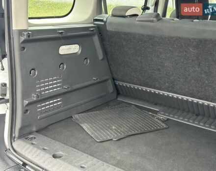 Белый Рено Кенгу, объемом двигателя 1.5 л и пробегом 255 тыс. км за 9800 $, фото 37 на Automoto.ua