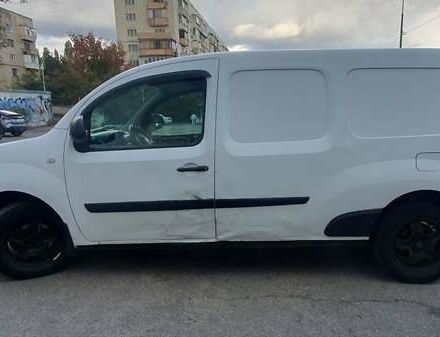 Белый Рено Кенгу, объемом двигателя 1.46 л и пробегом 347 тыс. км за 5500 $, фото 1 на Automoto.ua