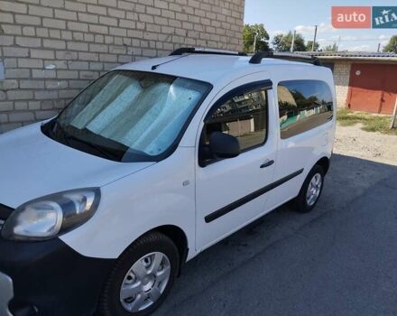 Білий Рено Кєнгу, об'ємом двигуна 1.46 л та пробігом 127 тис. км за 10000 $, фото 1 на Automoto.ua