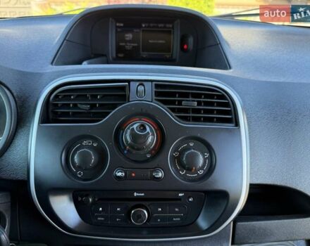 Белый Рено Кенгу, объемом двигателя 1.46 л и пробегом 230 тыс. км за 7300 $, фото 51 на Automoto.ua