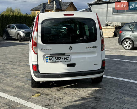 Белый Рено Кенгу, объемом двигателя 1.5 л и пробегом 235 тыс. км за 10900 $, фото 3 на Automoto.ua