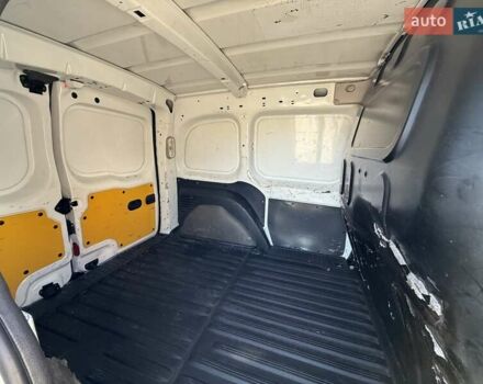 Белый Рено Кенгу, объемом двигателя 1.46 л и пробегом 230 тыс. км за 7300 $, фото 54 на Automoto.ua