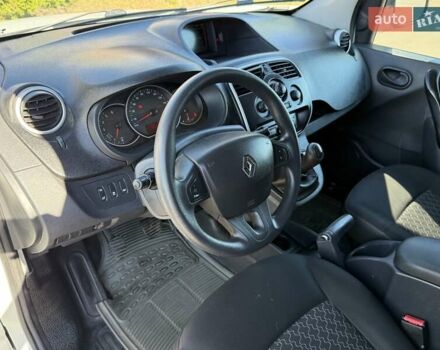 Белый Рено Кенгу, объемом двигателя 1.46 л и пробегом 230 тыс. км за 7300 $, фото 38 на Automoto.ua