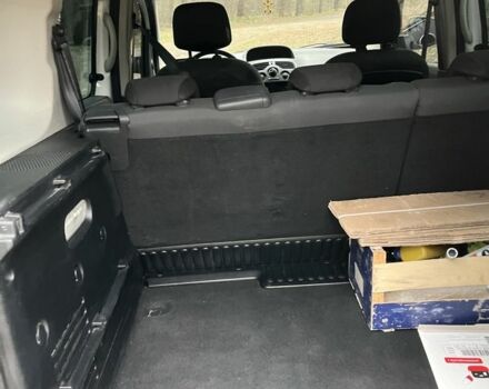 Белый Рено Кенгу, объемом двигателя 0 л и пробегом 250 тыс. км за 9700 $, фото 4 на Automoto.ua