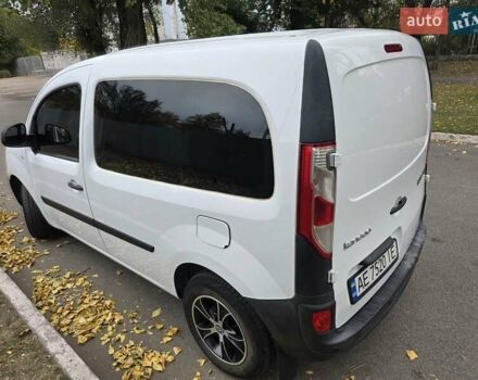 Белый Рено Кенгу, объемом двигателя 1.5 л и пробегом 207 тыс. км за 8800 $, фото 4 на Automoto.ua