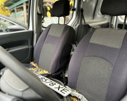 Белый Рено Кенгу, объемом двигателя 1.46 л и пробегом 196 тыс. км за 2800 $, фото 13 на Automoto.ua