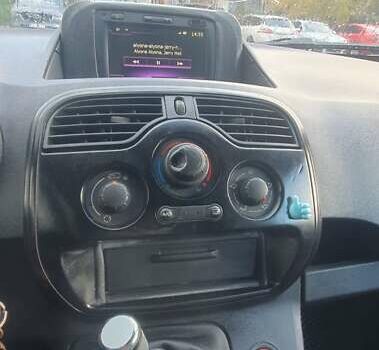 Белый Рено Кенгу, объемом двигателя 1.46 л и пробегом 347 тыс. км за 5500 $, фото 12 на Automoto.ua