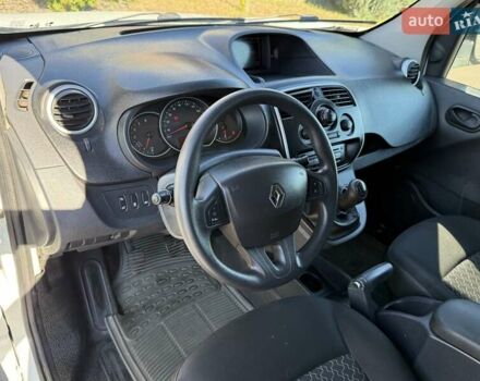 Белый Рено Кенгу, объемом двигателя 1.46 л и пробегом 230 тыс. км за 7300 $, фото 39 на Automoto.ua