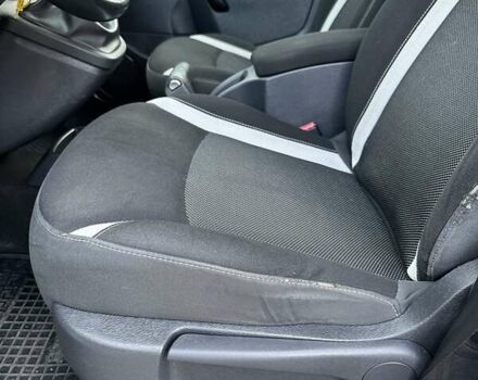 Белый Рено Кенгу, объемом двигателя 1.5 л и пробегом 227 тыс. км за 11700 $, фото 28 на Automoto.ua