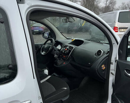 Білий Рено Кєнгу, об'ємом двигуна 1.46 л та пробігом 218 тис. км за 10500 $, фото 15 на Automoto.ua