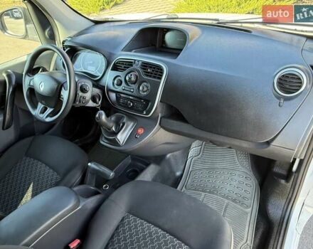 Белый Рено Кенгу, объемом двигателя 1.46 л и пробегом 230 тыс. км за 7300 $, фото 48 на Automoto.ua