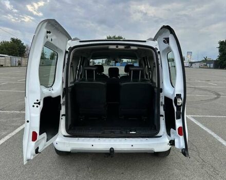 Белый Рено Кенгу, объемом двигателя 1.5 л и пробегом 227 тыс. км за 11700 $, фото 11 на Automoto.ua