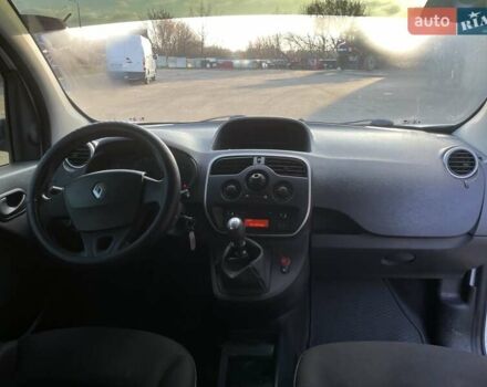 Белый Рено Кенгу, объемом двигателя 1.46 л и пробегом 330 тыс. км за 9500 $, фото 13 на Automoto.ua