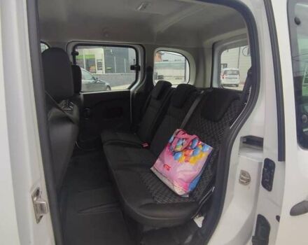 Белый Рено Кенгу, объемом двигателя 1.46 л и пробегом 326 тыс. км за 8800 $, фото 5 на Automoto.ua